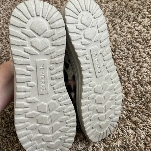 Hey Dude Women's Denny Leopard slip on shoes - Picture 4 of 6